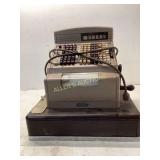 Mid-20th Century Manual Cash Register