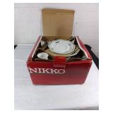 Nikko Christmastime 12-Piece Place Setting Set