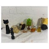 Figurines and Decorative Objects