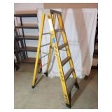 Werner Heavy Duty 6ï¿½ Fiberglass Ladder