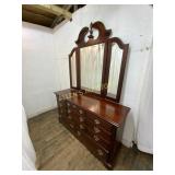 Virginia House Dresser with Mirror