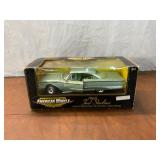 1:18 Scale 1960 Ford Starliner Die-Cast Model