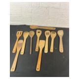 10 Wooden Kitchen Utensils