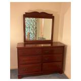 6 Drawer Mahogany Dresser with Mirror