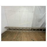 Wooden Extension Ladder with Eight Rungs