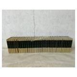 35 ï¿½The World Book Year Bookï¿½ Volumes