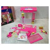 Barbie Feeding Fun Stable Playset