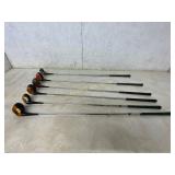 6 Vintage Persimmon Golf Clubs