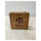 Arturo Fuente Hemingway Cigar Box with Smoking Acc