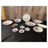 12 Decorative Plates and Trays