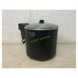 Electric Multi-Pot with Basket and Lid