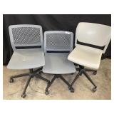 3 Swivel office chairs