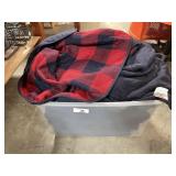 Tub of moving blankets