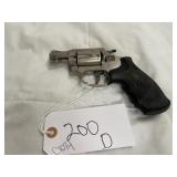 Smith & Wesson 38 snub nose revolver
