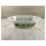 1 Qt Vintage Glassbake casserole dish