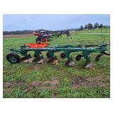 John Deere 5bt semi mounted plow