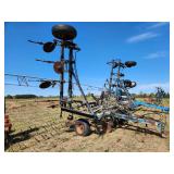 DMI winged 13-shank anhydrous/liquid applicators w/rear hitch