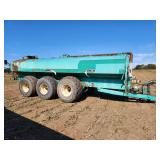 Houle Mod. 7300 triple axle liquid manure spreader