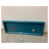 Blue IH Tailgate