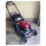 Honda Self-Propelled GCV 200 Walking Lawn Mower