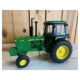 1/16 Scale Ertl John Deere 4440