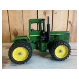 1/16 Scale Ertl John Deere 8650