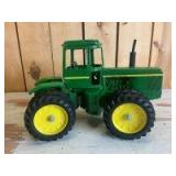 1/16 Scale Ertl John Deere 8630