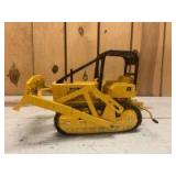 1/16 Scale Ertl John Deere 450 Industrial