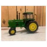 1/16 Scale Ertl John Deere 4640