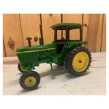 1/16 Scale Ertl John Deere 4230