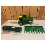 1/24 Scale Ertl John Deere Titan Turbo