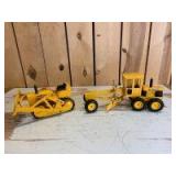 Various Scale Ertl John Deere (2)-industrial machines
