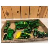 1/64 Scale Ertl John Deere (17)-items