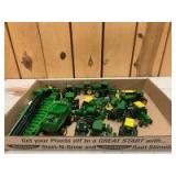 1/64 Scale Ertl/Customized Ertl John Deere (23)-items