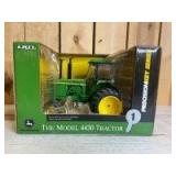 1/16 Scale RC2 John Deere 4430