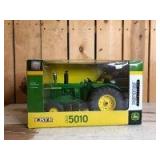 1/16 Scale Ertl John Deere 5010 Diesel