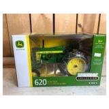 1/16 Scale TOMY John Deere 620 Row Crop