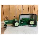 1/16 Scale RC2 White-Oliver (2)-narrow front tractors w/fenders