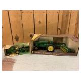 1/16 Scale Ertl John Deere (2)-sets