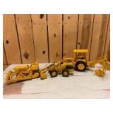 Various Scale Ertl John Deere (3)-construction machines