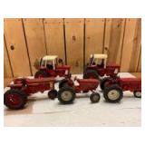 1/16 Scale Ertl International/Farmall (5)-tractors