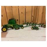 1/16 Scale Ertl/Customized Ertl John Deere (5)-items