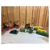 Various Scale Ertl/Scale Models/Banthrico, etc. John Deere (8)-items