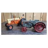 1/16 Scale Ertl Case (2)-wide front tractors w/fenders