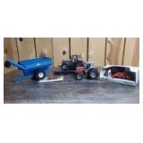 1/32 Scale Universal Hobbies/Ertl Massey Ferguson/J&Metc. (4)-items