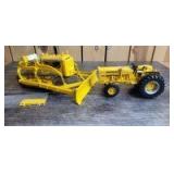 1/16 Scale Ertl/Spec Cast International Harvester (2)-industrial machines