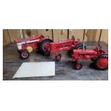 1/16 Scale Ertl Farmall/International (3)-wide front tractors w/fenders