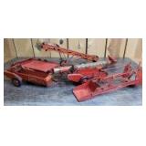 1/16 Scale Ertl/Carter McCormick-Deering/Tru-Scale (6)-rebuilder, etc. items