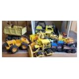 Various Scale Tonka, etc. (10)-rebuilder, etc. items