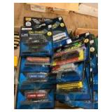 (20)-HO Scale Maisto/Kid Connection train cars on section of track